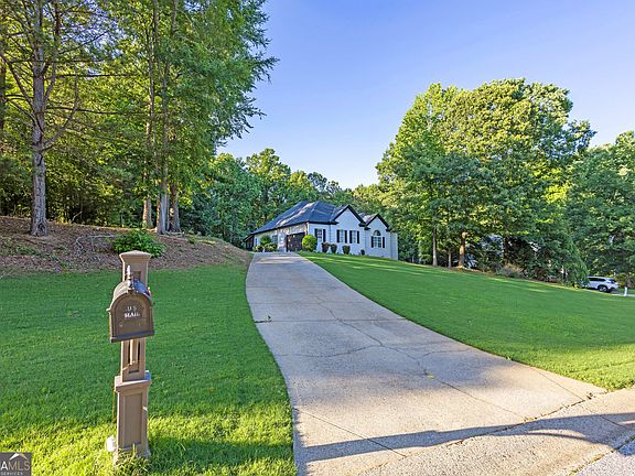 5th image of 151 Dumar Ln