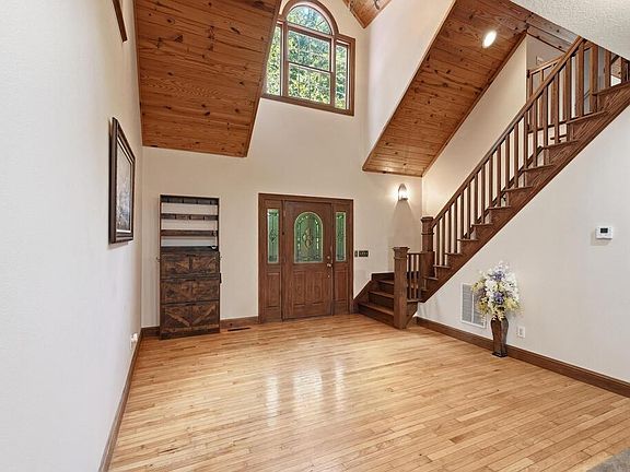 5th image of 452 Cumberland Cove Rd