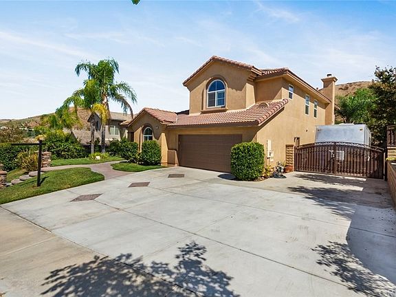 2nd image of 28818 Garnet Canyon Dr