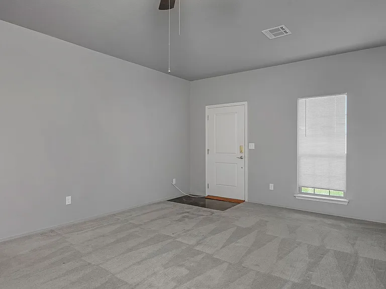 5004 Hawken St — Photo 6