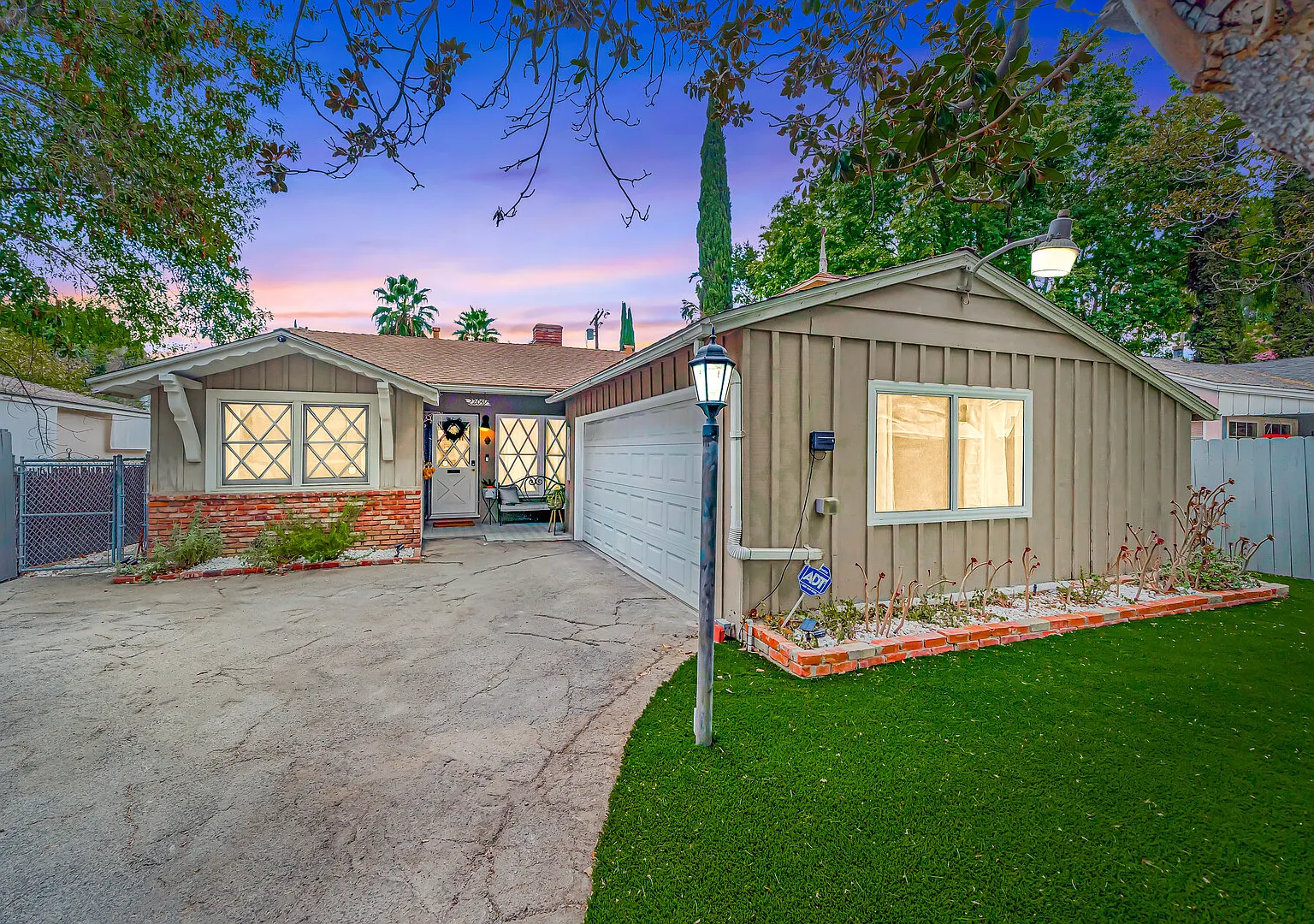 King-Size Suite family friendly w/private backyard — Photo 3
