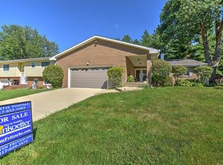 3252 E Vining Dr, Decatur, IL 62521