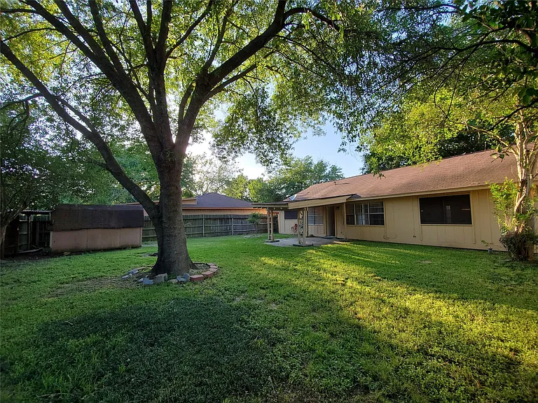 16315 Thistleglen Dr — Photo 22