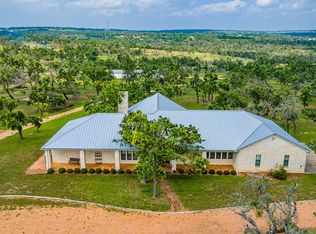 250 Sunshine Ln, Fredericksburg, TX 78624