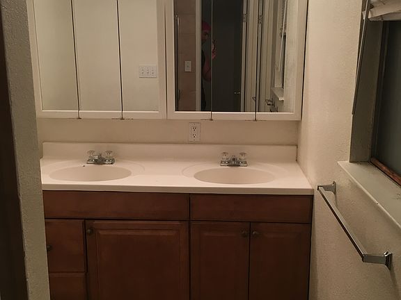 5th image of 4529 Providence Ln
