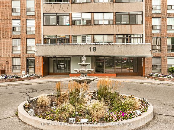 3rd image of 18 Knightsbridge Rd #2102