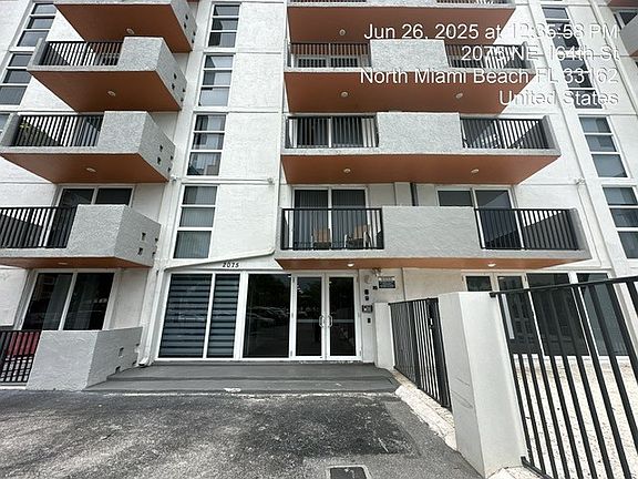 2nd image of 2075 NE 164th St APT 912