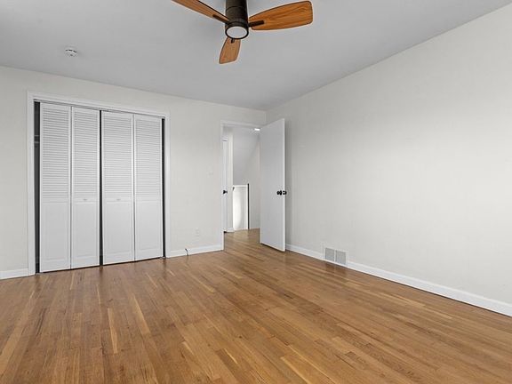 5th image of 548B Firethorne Dr