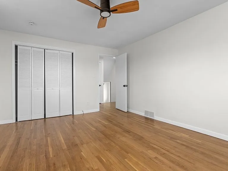 548B Firethorne Dr — Photo 5