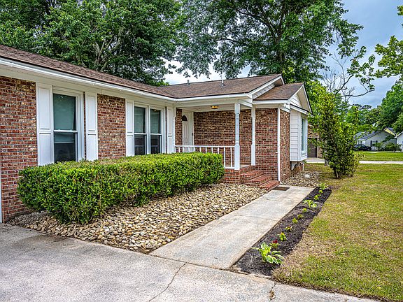 3rd image of 125 Mellard Dr