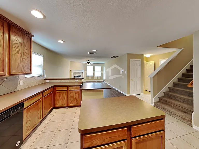 1022 Yorkshire Hollow Ln — Photo 3