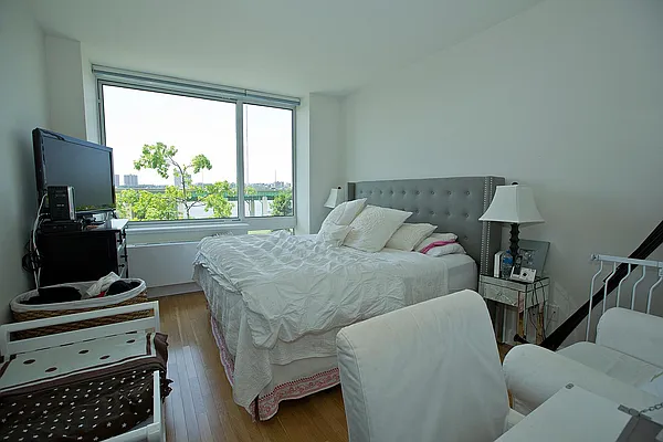 Rented by Keller Williams NYC | media 26