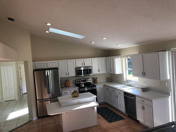 3rd image of 290 Battersea Ave SE