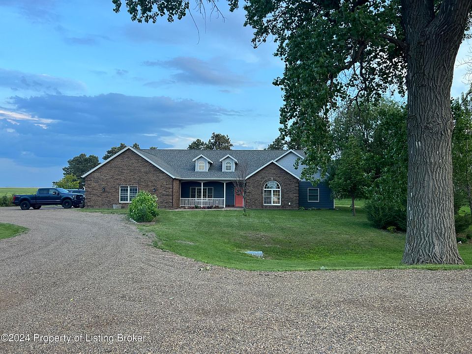 220 Lakeview Dr, Hettinger, ND 58639 MLS 24169 Zillow