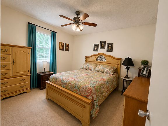 5th image of 40700 Hayes Rd #2