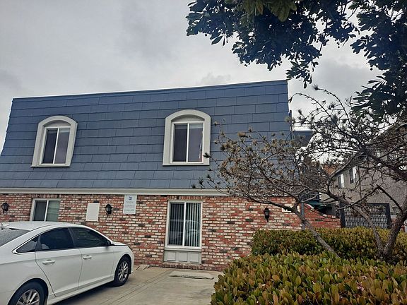 5th image of 4621 32nd St APT 5