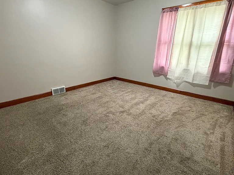 1623 Kilbourn Ave #1 — Photo 7