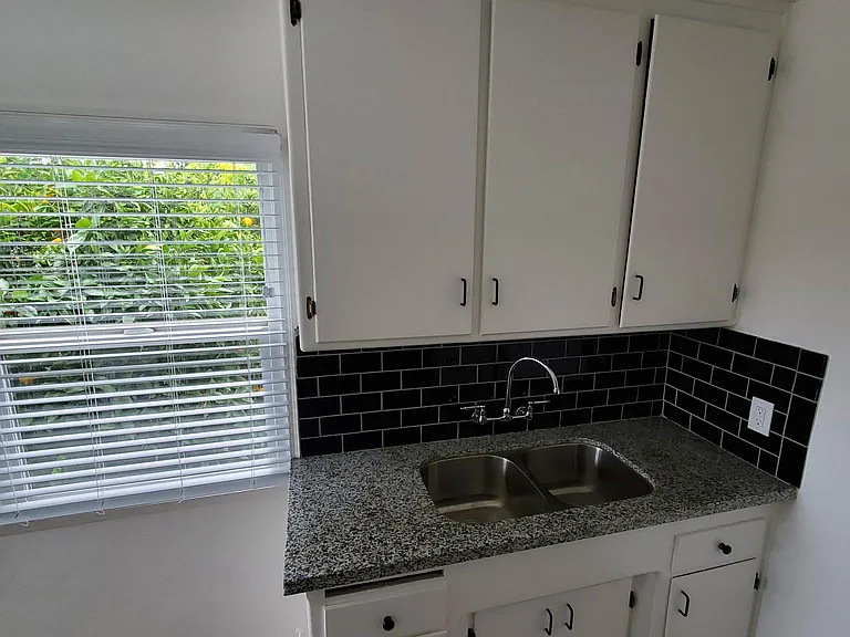 1728 6th Ave #1/2 — Photo 13