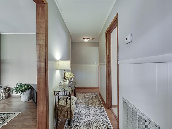 5th image of 6831 NW Dorchester Dr