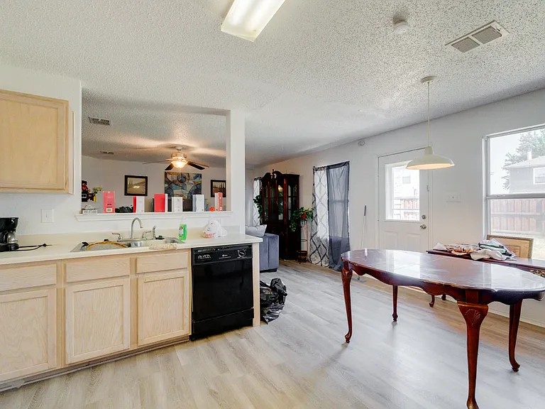 4260 Meadowknoll Dr — Photo 17
