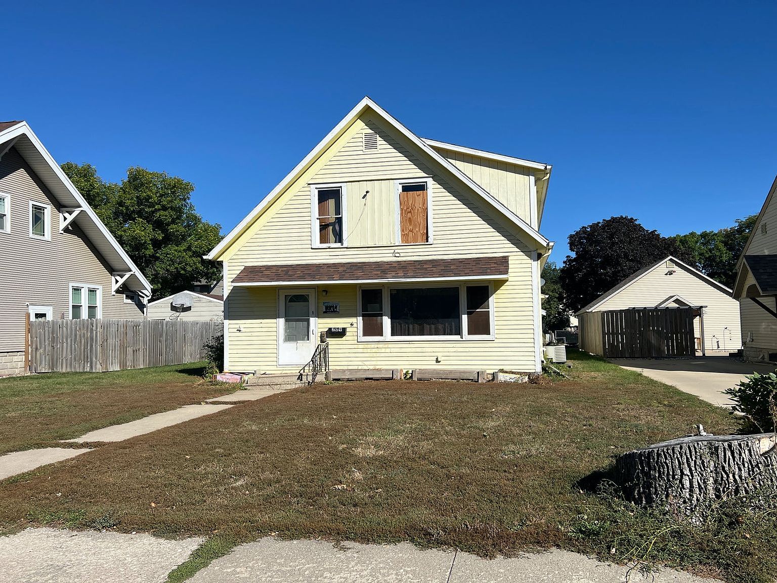 209 E 10th St, Spencer, IA 51301 | Zillow