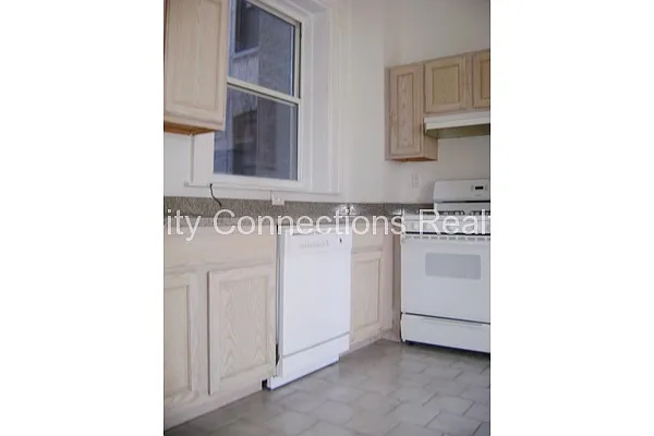 Rented by City Connections Realty | media 38