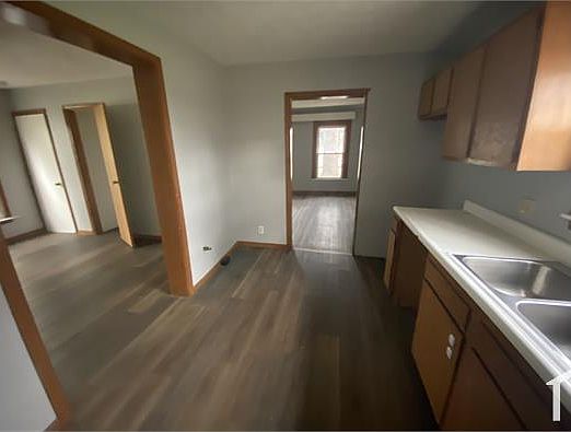 3rd image of 340 8th St #1