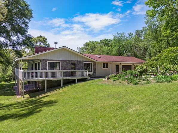 9925 Florence St, Pinckney, MI 48169