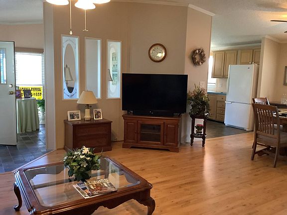 3rd image of 524 Palmer Dr