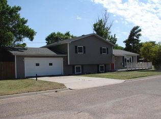 403 E Pawnee Ave, Ulysses, KS 67880