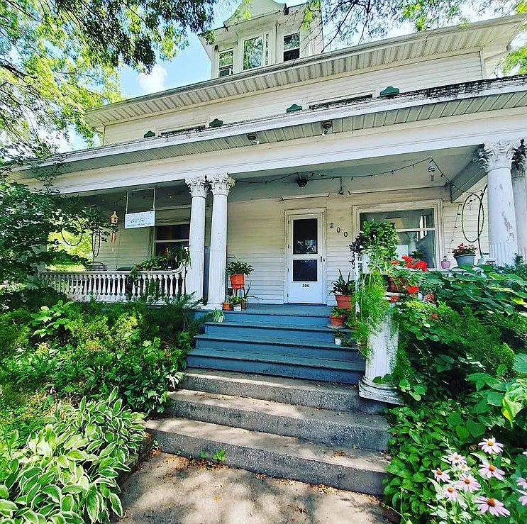 1 bed, 3.5 bath, 5748 sqft, $526 — Photo 3