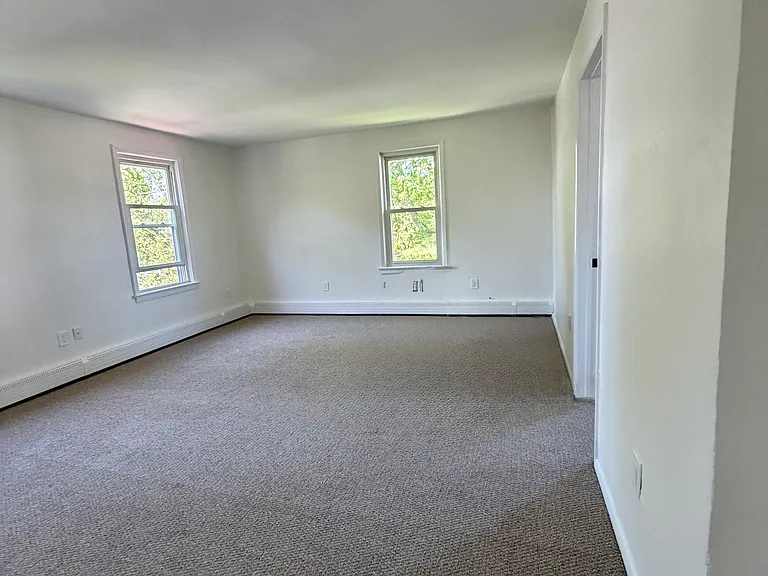 33 Macintosh Rd — Photo 12