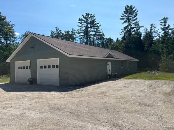 241 New Vineyard Road, Farmington, ME 04938