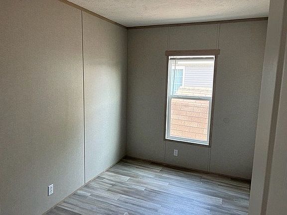 3rd image of 6034 Laguna Dr