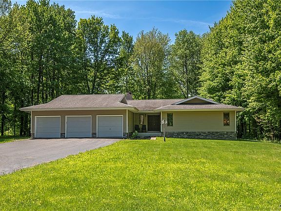 3rd image of 7965 Hillside Ct