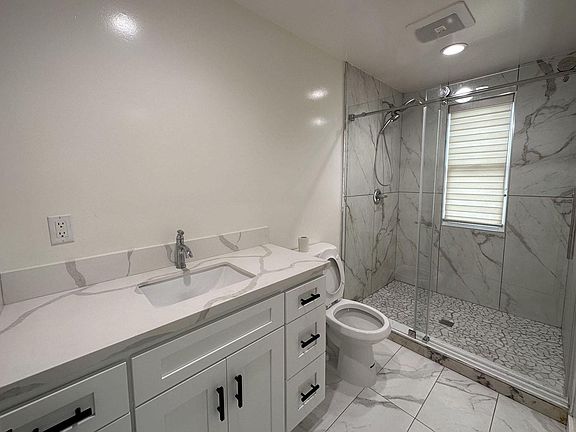3rd image of 222 La Paloma Ave