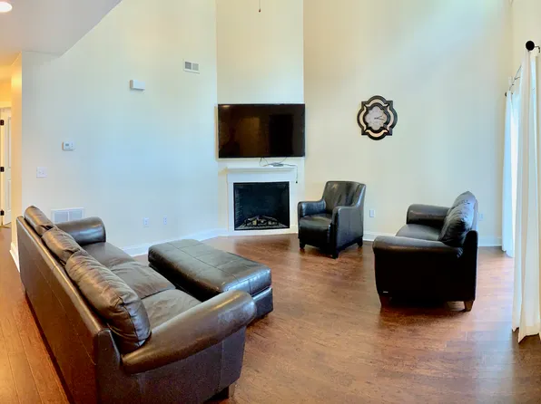 303 Treyson Ln, Morgantown, WV 26505