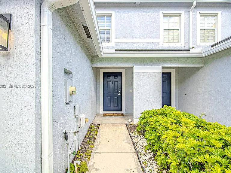 16171 Sierra Palms Dr #16171 — Photo 2
