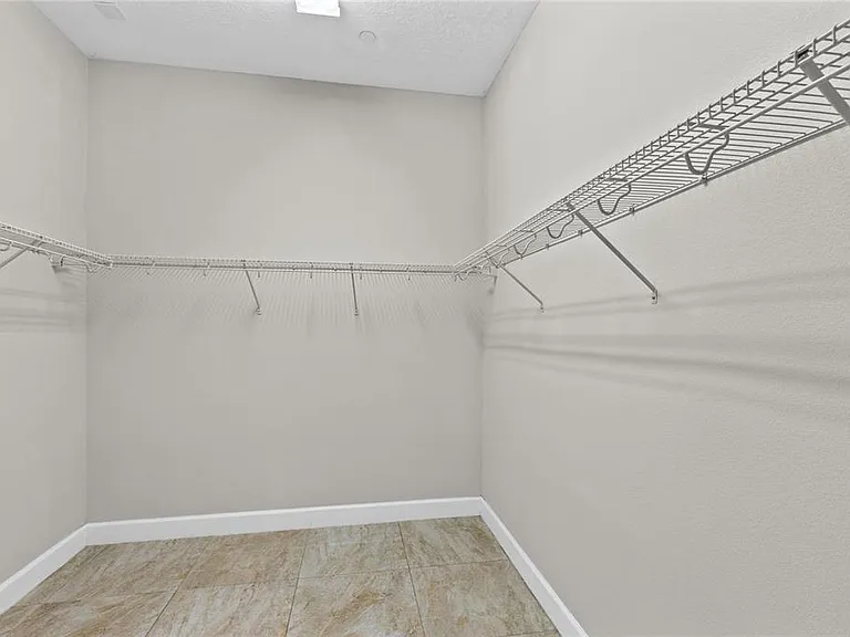 13775 Benavente Ave — Photo 11