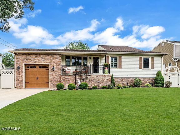 2nd image of 43 Catalina Drive