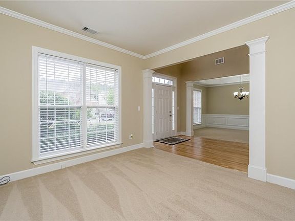 5th image of 1413 Wedmore Way SE