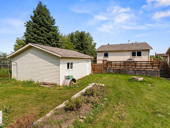 4th image of 1801 Forest Dr
