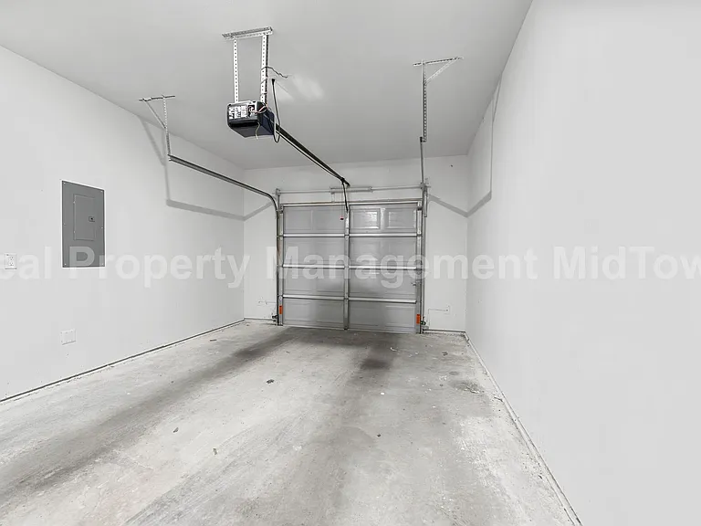 3331 Spring Ave — Photo 18