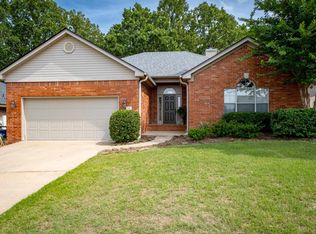 68 Emerald Dr, Maumelle, AR 72113