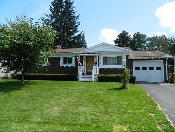 1st image of 15 Woodlawn Ave
