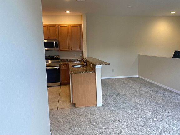 3rd image of 1550 SE Hampshire Way APT 203