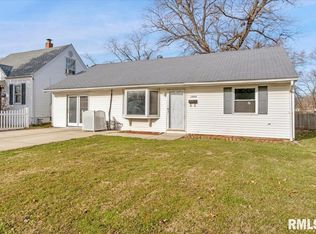 2353 E Keys Ave, Grandview, IL 62702