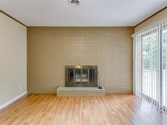 4th image of 801 Sherwood Dr