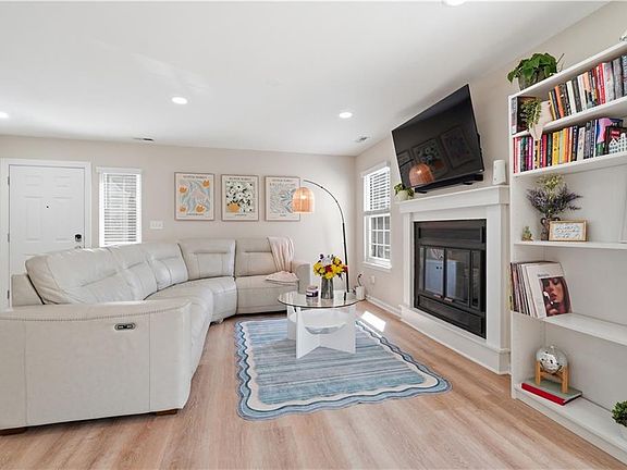 5th image of 2326 Cornick Dr