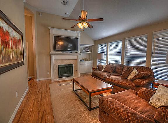 4th image of 2221 Wembley Wood Ln